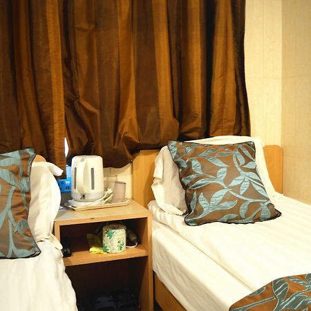 Mong Kok Guo Du Hostel Kowloon  Ngoại thất bức ảnh